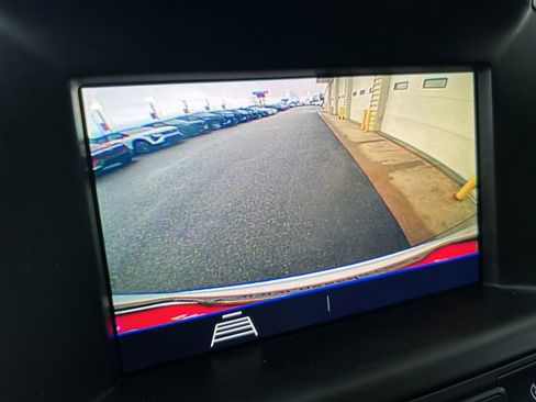 Used 2021 GMC Terrain SLE image 30