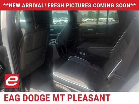 Used 2026 GMC Yukon AT4 Ultimate AWD/4WD image 7
