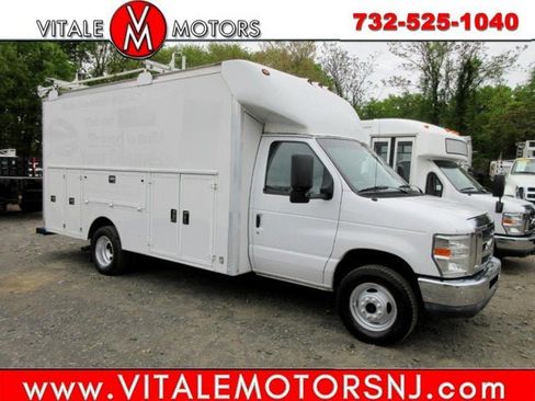 Used 2015 Ford E-450 and Econoline 450 Super Duty w/ Power Windows & Locks Group image 1