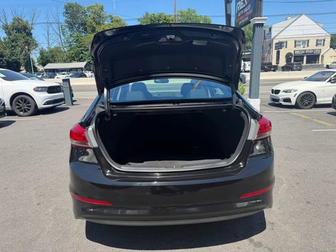 Used 2018 Hyundai Elantra Value Edition FWD image 11