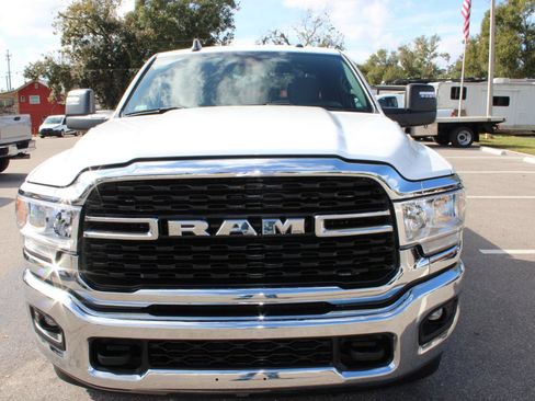 Used 2024 RAM 2500 Big Horn AWD/4WD image 2