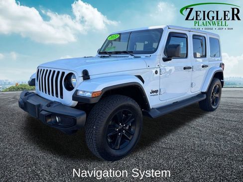Used 2022 Jeep Wrangler Unlimited Sahara AWD/4WD image 2