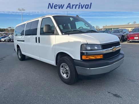 Certified 2024 Chevrolet Express 3500 LT w/ LT Preferred Equipment Group image 2