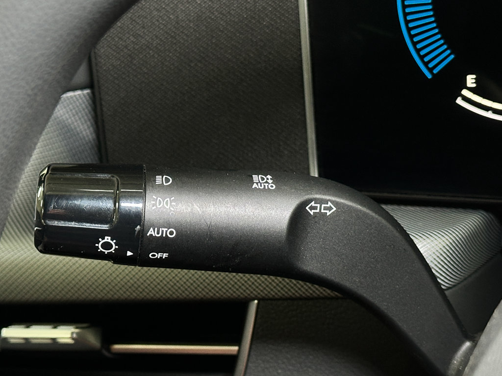 Used 2025 Hyundai Sonata SEL FWD image 27