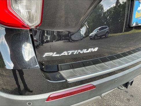 Certified 2024 Ford Explorer Platinum w/ Technology Package AWD/4WD image 26