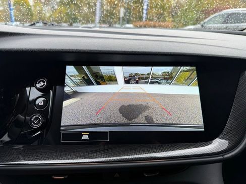 Used 2023 Buick Envision Essence image 15