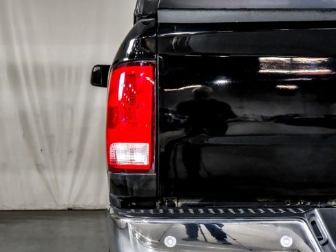 Used 2017 RAM 2500 Tradesman w/ Chrome Appearance Group image 38