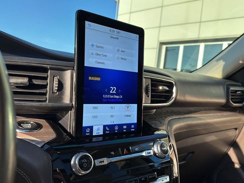 Used 2021 Ford Explorer Platinum w/ Equipment Group 601A image 21