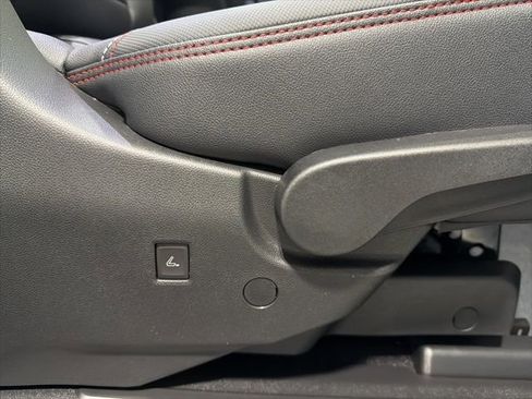 New 2026 Chevrolet Traverse RS image 25