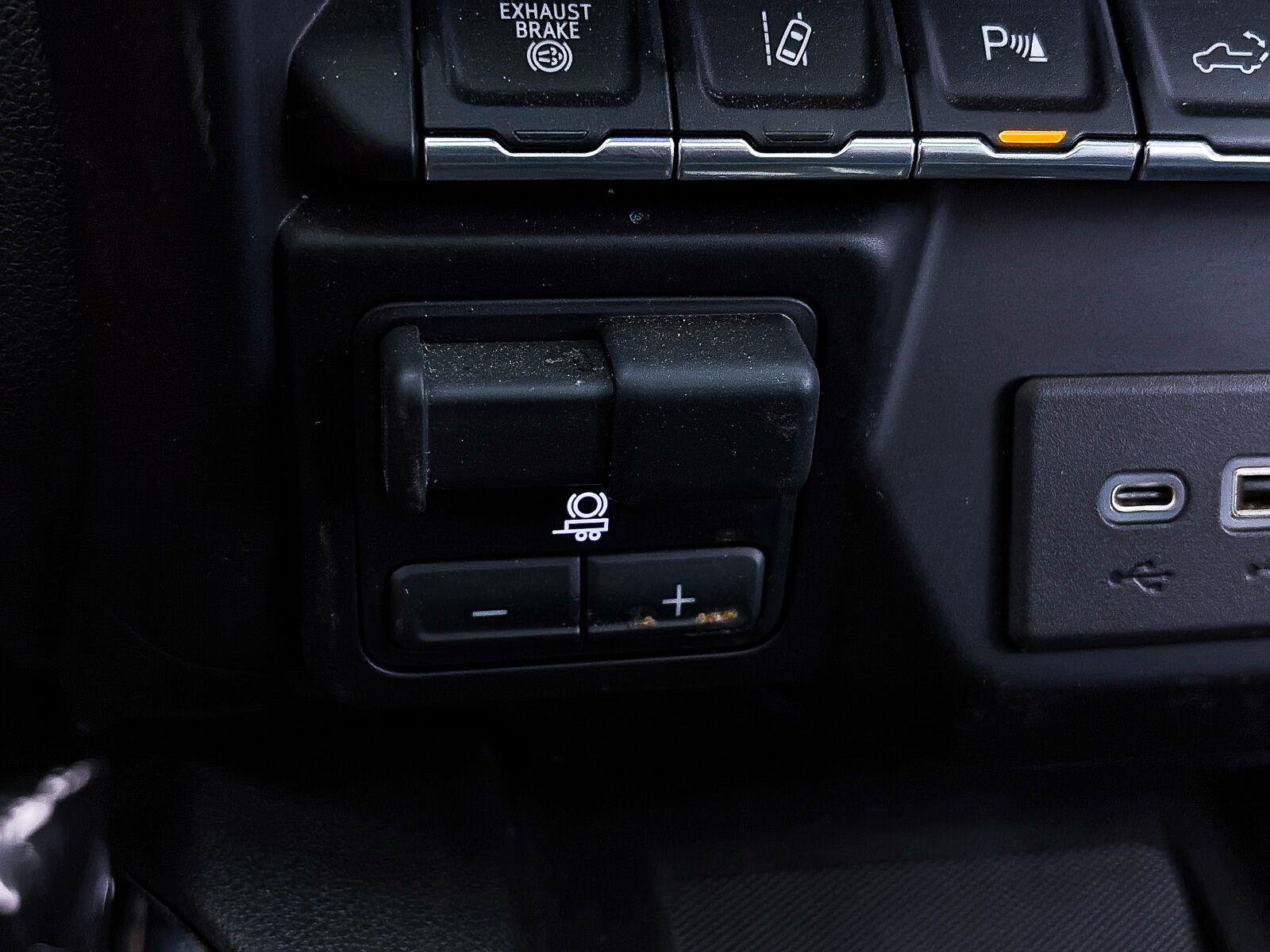 Used 2022 Chevrolet Silverado 2500 High Country w/ Z71 Off-Road Package AWD/4WD image 28
