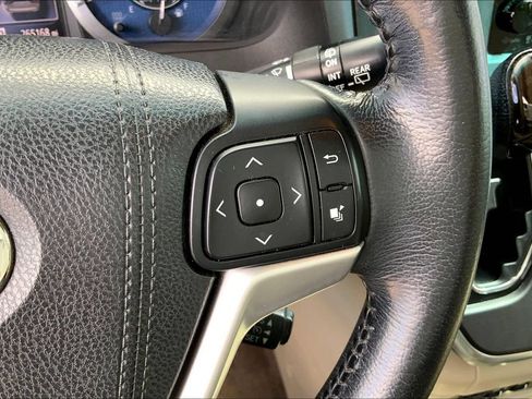 Used 2015 Toyota Sienna XLE Premium FWD image 12