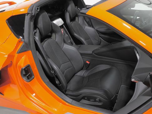 Used 2021 Chevrolet Corvette Stingray Premium Cpe w/ Z51 Performance Package image 83