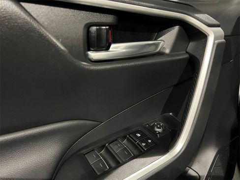 Used 2023 Toyota RAV4 AWD Hybrid image 22