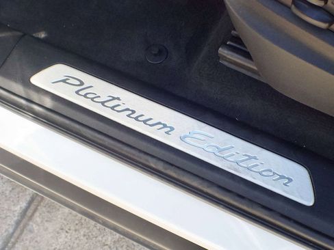 Used 2023 Porsche Cayenne Platinum Edition image 38