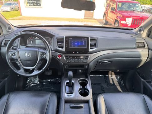 Used 2017 Honda Pilot EX-L image 2