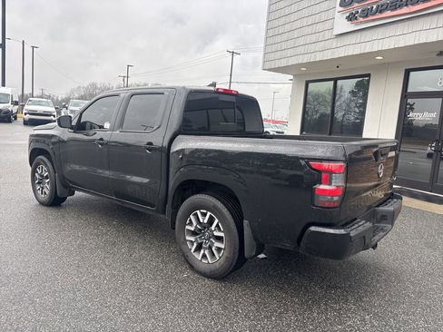 Used 2024 Nissan Frontier SL w/ Technology Package image 6
