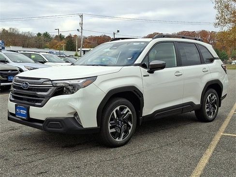 New 2025 Subaru Forester Premium image 3
