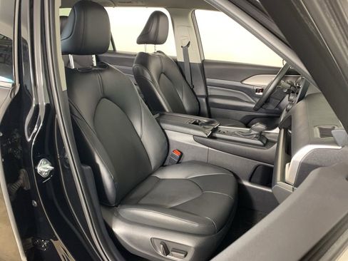 Used 2024 Toyota Grand Highlander AWD Hybrid image 40