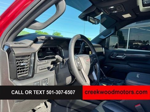 Used 2024 GMC Sierra 2500 AT4 w/ AT4 Premium Plus Package AWD/4WD image 8