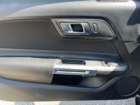 Used 2020 Ford Mustang Coupe RWD image 19