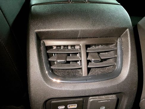 Used 2019 Chevrolet Blazer RS image 12