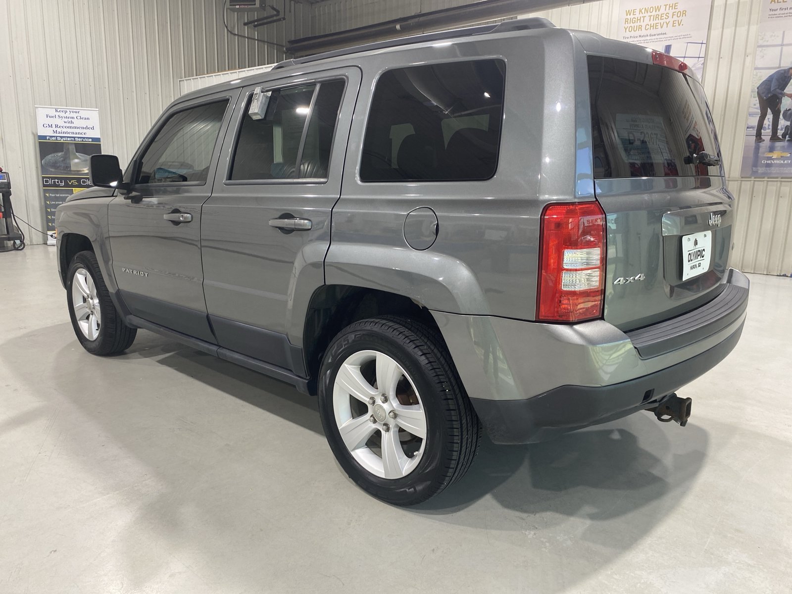Used 2012 Jeep Patriot Latitude AWD/4WD image 6