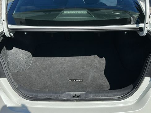 Certified 2019 Nissan Altima 2.5 SV AWD/4WD image 7