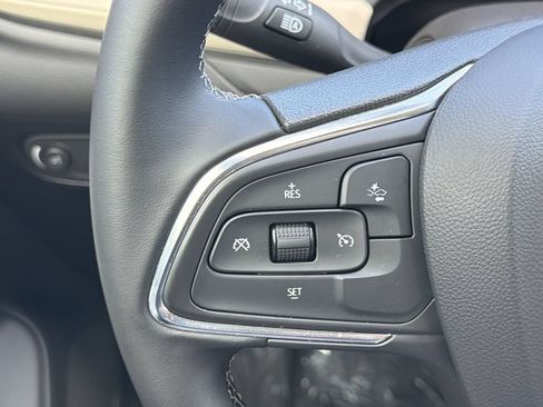 Used 2024 Buick Encore GX Preferred AWD/4WD image 11