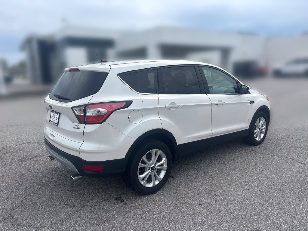 Used 2017 Ford Escape SE AWD/4WD image 7