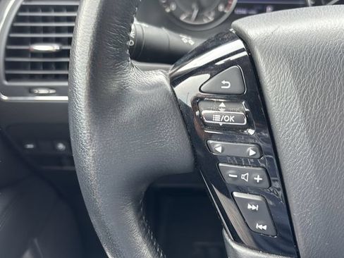 Used 2024 Nissan Armada SL w/ Captain's Chairs Package AWD/4WD image 23