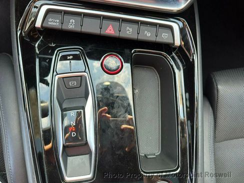 Used 2022 Audi e-tron GT Prestige w/ Prestige Package image 19