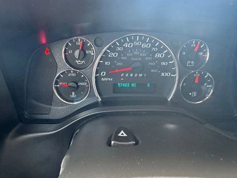 Used 2023 Chevrolet Express 2500 w/ Driver Convenience Package image 7