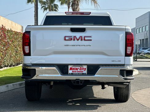 New 2026 GMC Sierra 1500 SLE image 5