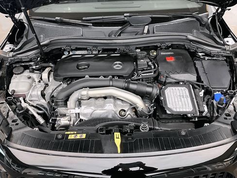 Used 2025 Mercedes-Benz GLA 250 image 29