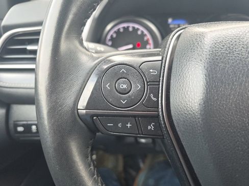 Used 2024 Toyota Camry SE image 14