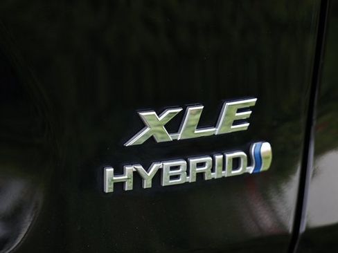 Used 2024 Toyota RAV4 XLE image 11