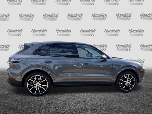 Used 2021 Porsche Cayenne AWD/4WD image 11