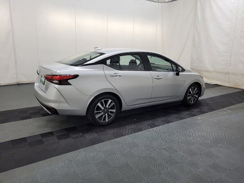 Used 2022 Nissan Versa SV FWD image 10