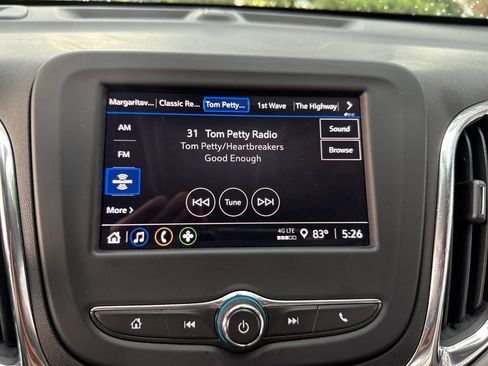 Used 2022 Chevrolet Equinox LS w/ LPO, Chrome Package FWD image 33