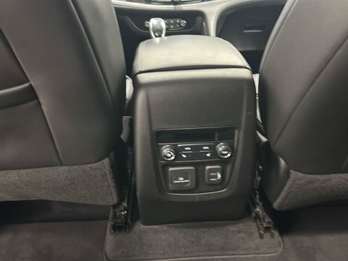 Used 2020 Buick Enclave Avenir w/ Avenir Technology Package AWD/4WD image 19