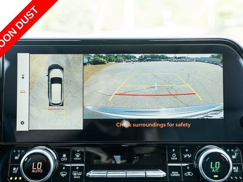 Used 2024 Toyota Highlander Platinum FWD image 22