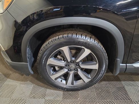 Used 2024 Honda Pilot Touring image 19