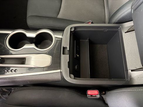 Certified 2017 Nissan Pathfinder SV image 29