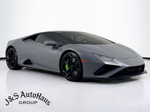 Used 2023 Lamborghini Huracan EVO image 1