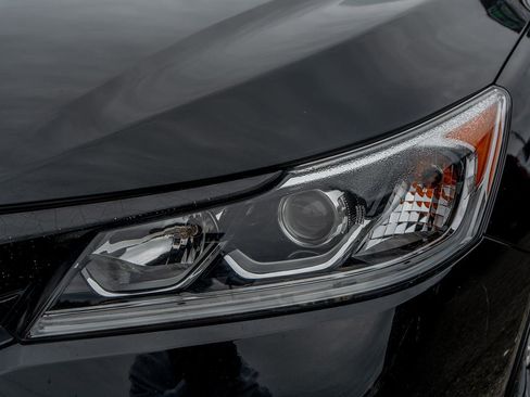 Used 2017 Honda Accord LX image 7