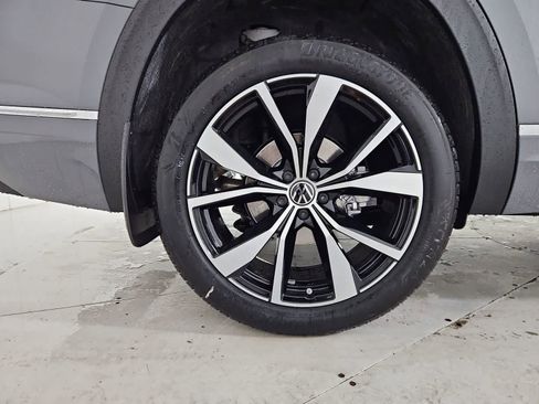 New 2026 Volkswagen Atlas SEL Premium R-Line AWD/4WD image 13