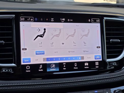 New 2026 Chrysler Pacifica Limited w/ Uconnect Theater Family Group image 27