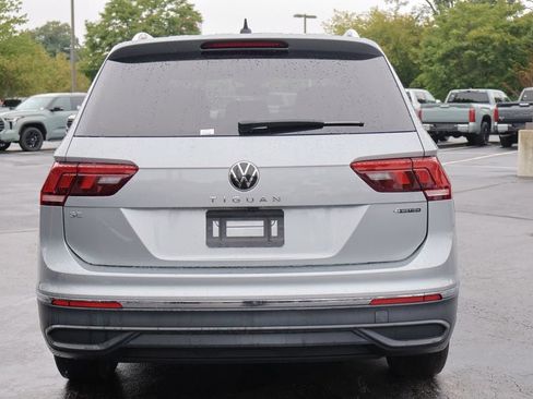 Used 2024 Volkswagen Tiguan SE AWD/4WD image 6