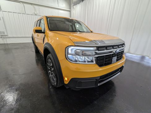 Used 2023 Ford Maverick Lariat w/ Lariat Luxury Package image 5