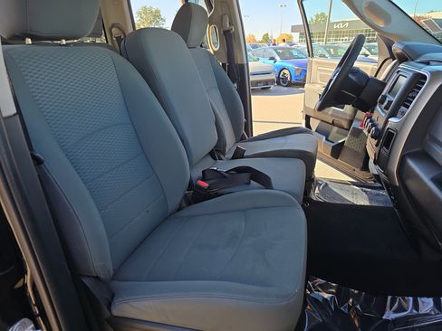 Used 2016 RAM 1500 Classic SLT image 10